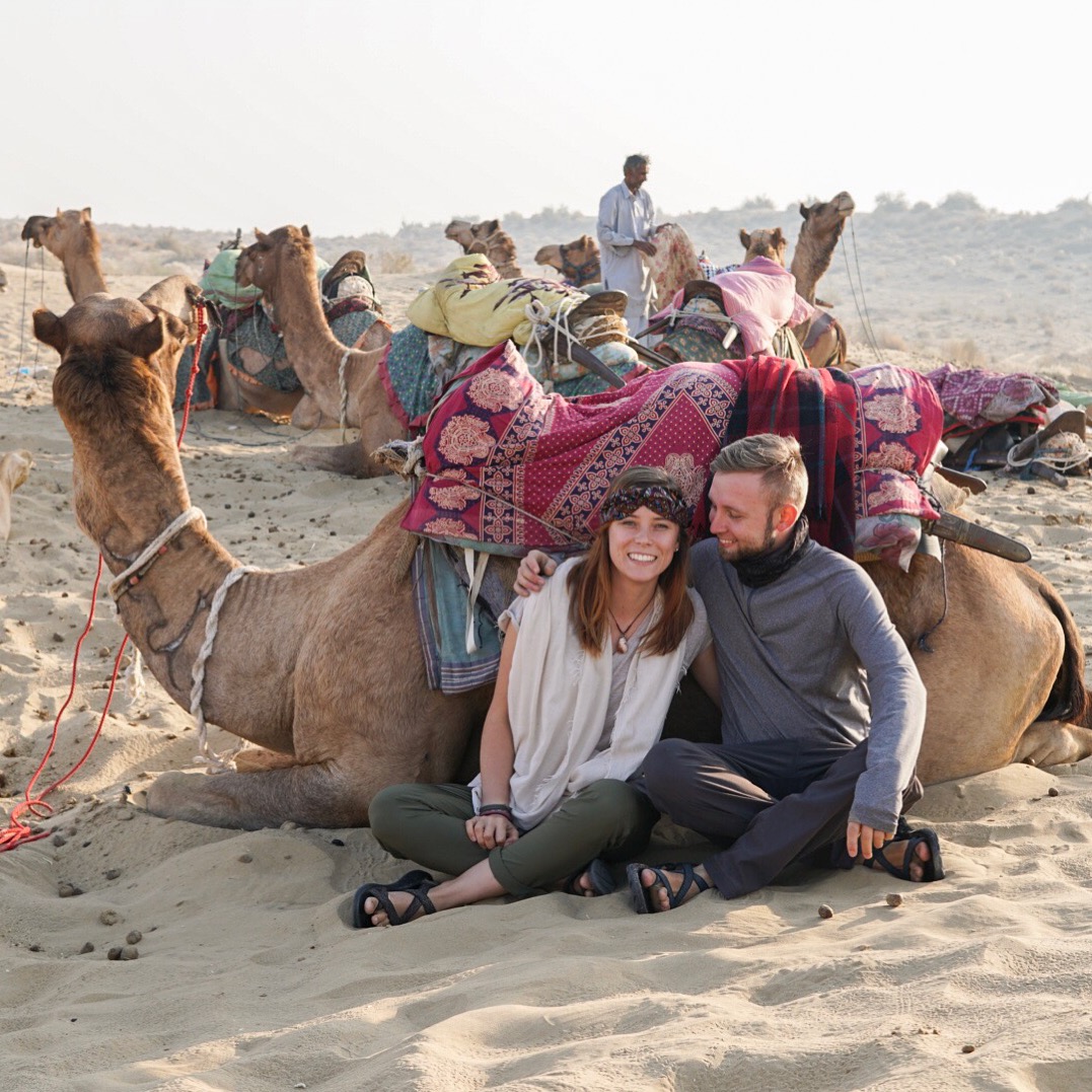 kolu camel safari couple